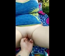 My girl outside (dewflop1996)