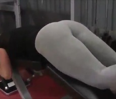 Grabando a mis chicas en el gimnasio