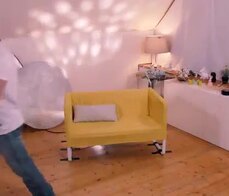 Lexie Candy se come una zanahoria