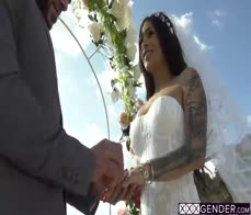 Big cock husband fucked sexy bride shemale and she enjoyed rough anal sex