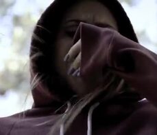 Psychiatrist takes full advantage of troubled teen mom