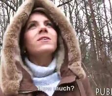 Sexy Eurobabe flashes her tits for cash