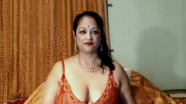 Largest Breasts Ever - Hot Indian with big breasts | Cumlouder.com