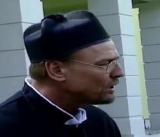 Handwerker fickt notgeile Nonne direkt im Kloster durch