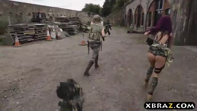 Call of Duty xxx parody with sexy big titted soldiers ...