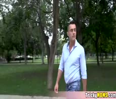 I picked up this anal sex addict MILF at the garden of my Uni She was really something else