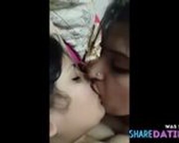 Lesbian Girls Kissing - Homemade real indian lesbians kissing & licking pussy | Cumlouder.com