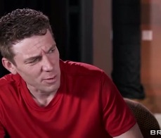 Invocando el espíritu de una fantasma muy golfa