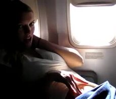 Masturbandosi durante il volo