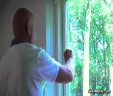 Babe Kittina Ivory seduced and fucked grandpas friend Andrew on the couch