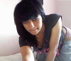 Quitándose el pijama para calentar al novio