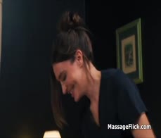 Resort massage turns to wild fingering session