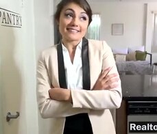 I'm searching for a lovely real state agent to nail