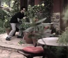 Peeping Tom having a lucky day with a blonde