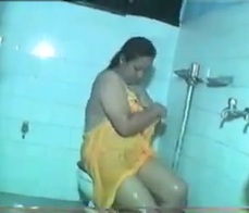 Chubby chick gets clean