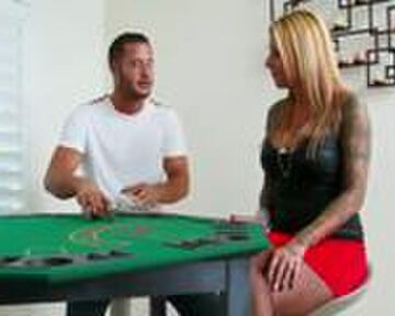 Xxx In 8 Poll Casino - Strip poker with happy ending | Cumlouder.com