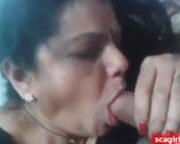 Aunty Blowjow And Get Cum In Her Face