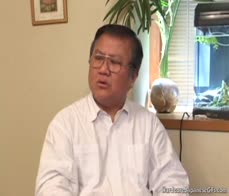 Sexy solo asian MILF masturbates