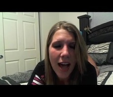 Hablo a la cámara y si quieres me desnudo