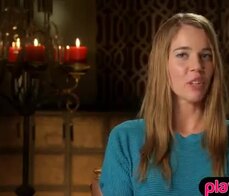 Amateur couple enter the swingers house to enjoy groupsex