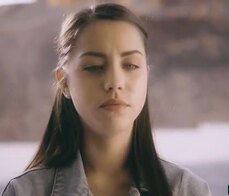 Babysitter teen makes a generous deal with the dad