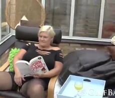 Gorda amateur madura con un jovencito