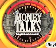 La ragazza scopa un sextoy su un albero di Natale 